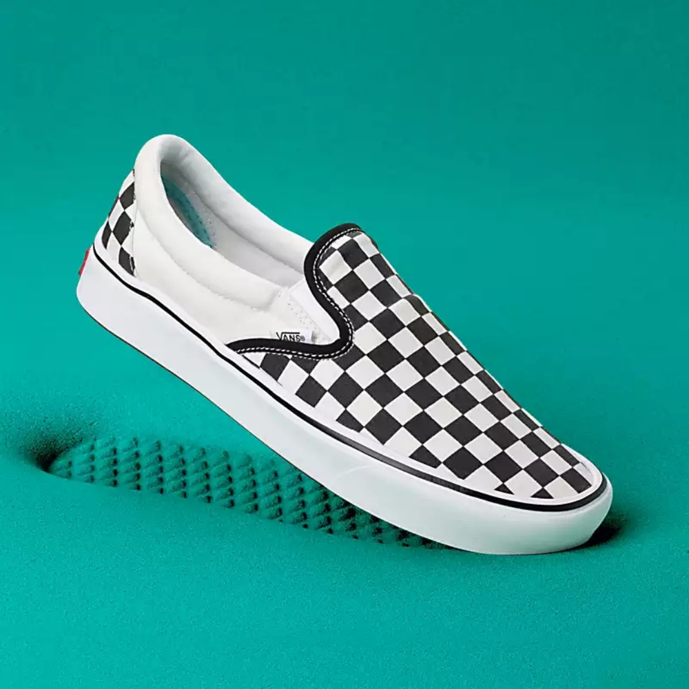 NWT Vans Women's Black/Off White Checkered Slip-On Sneaker Size 8.5